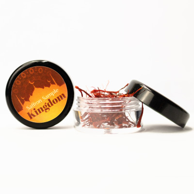 Combo nhụy hoa nghệ tây saffron Kingdom Herb chính hãng thượng hạng 1g x 2 hộp (tặng bình thuỷ tinh cao cấp, táo đỏ, nhíp gắp)